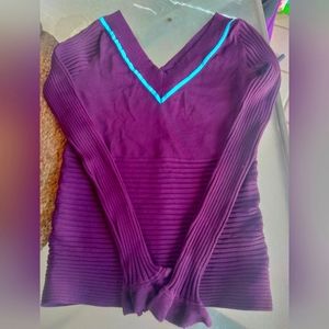 Long sleeved purple silk blend v neck sweater size medium